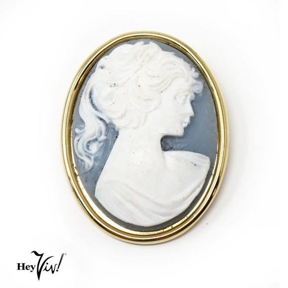 Vintage Jewelry - Vintage 1980s New Old Store Stock Blue & White 1.75" Cameo Pin Brooch - Hey Viv